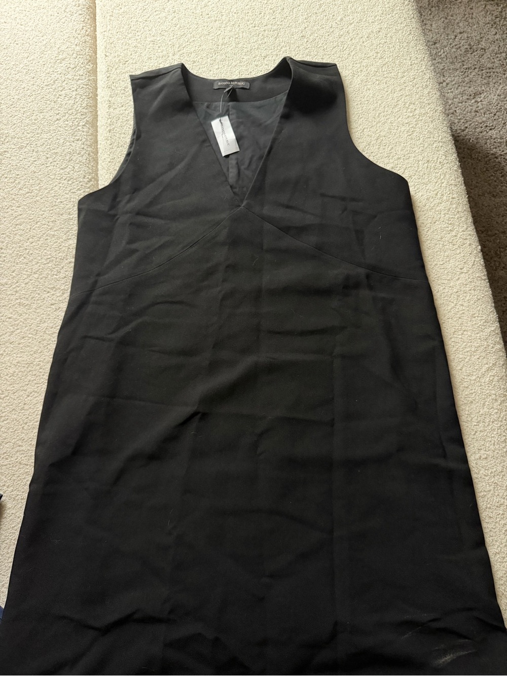 Banana Republic Black V‑Neck Sleeveless Midi Dress